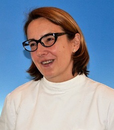 Dr.  Luyten Nadia