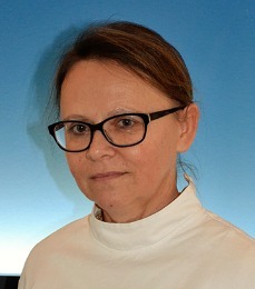Dr.  Magriet Beata